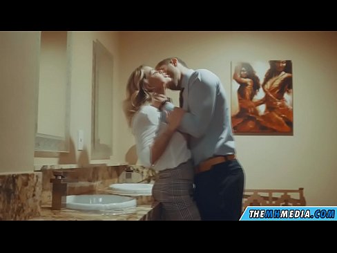 ❤️ Калі грудастая бландынка спакушае цябе ў грамадскім туалете ❤️ Прыгожае порна на be.com-porn-zog.ru